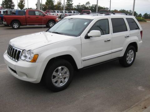 Stone White Jeep Grand Cherokee Limited.  Click to enlarge.