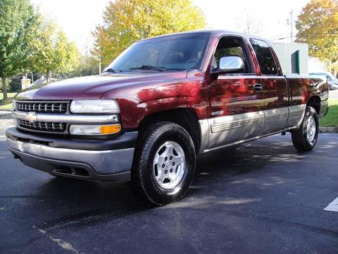 Dark Carmine Red Metallic Chevrolet Silverado 1500 LS Extended Cab 4x4.  Click to enlarge.