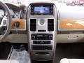 2010 Town & Country Limited #11