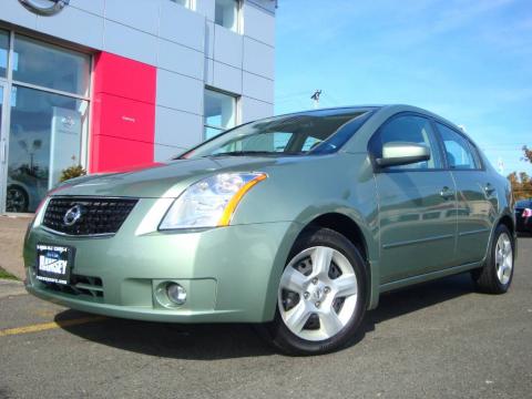 Metallic Jade Green Nissan Sentra 2.0.  Click to enlarge.