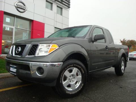 Storm Gray Nissan Frontier SE King Cab 4x4.  Click to enlarge.