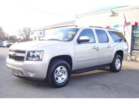Gold Mist Metallic Chevrolet Suburban LT 4x4.  Click to enlarge.