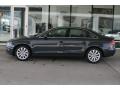 2010 A4 2.0T quattro Sedan #2