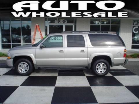 Silver Birch Metallic Chevrolet Suburban 1500 LT 4x4.  Click to enlarge.