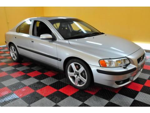 Silver Metallic Volvo S60 R AWD.  Click to enlarge.