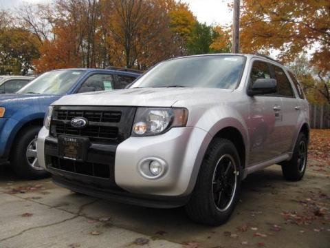 Ingot Silver Metallic 2010 Ford Escape XLT V6 Sport Package 4WD with