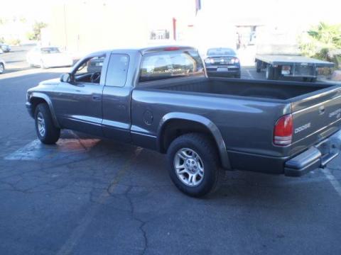 Graphite Metallic Dodge Dakota SXT Club Cab.  Click to enlarge.