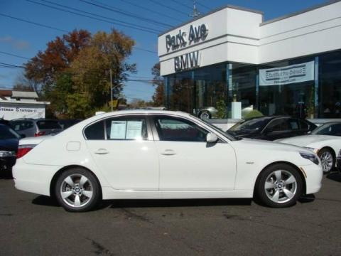 Alpine White BMW 5 Series 528i Sedan.  Click to enlarge.