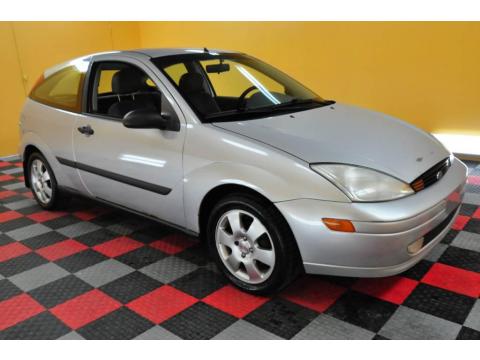 CD Silver Metallic Ford Focus ZX3 Coupe.  Click to enlarge.