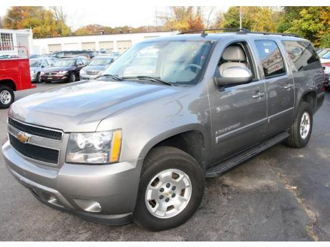 Graystone Metallic Chevrolet Suburban 1500 LT 4x4.  Click to enlarge.
