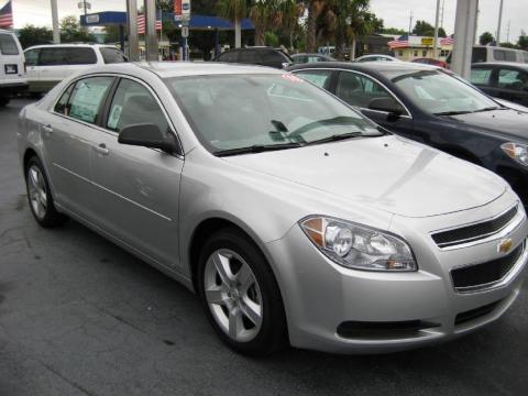 Silver Ice Metallic Chevrolet Malibu LS Sedan.  Click to enlarge.