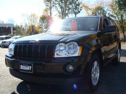 Black Jeep Grand Cherokee Laredo 4x4.  Click to enlarge.