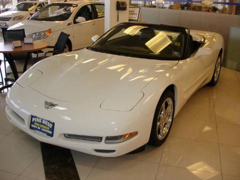Speedway White Chevrolet Corvette Convertible.  Click to enlarge.