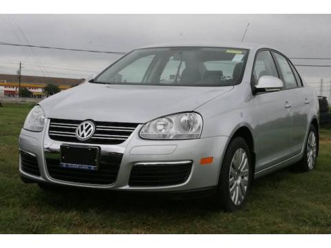Reflex Silver Metallic Volkswagen Jetta S Sedan.  Click to enlarge.