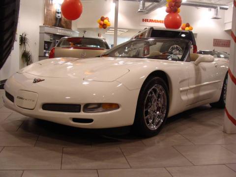 Speedway White Chevrolet Corvette Convertible.  Click to enlarge.