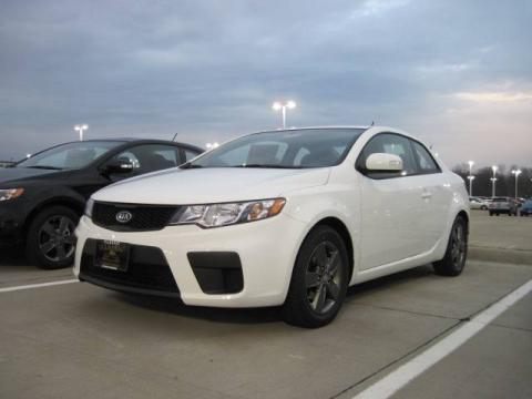 Clear White Kia Forte Koup EX.  Click to enlarge.
