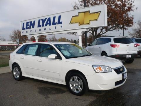 White Chevrolet Malibu Maxx LT Wagon.  Click to enlarge.