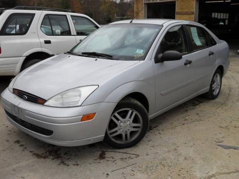 CD Silver Metallic Ford Focus SE Sedan.  Click to enlarge.