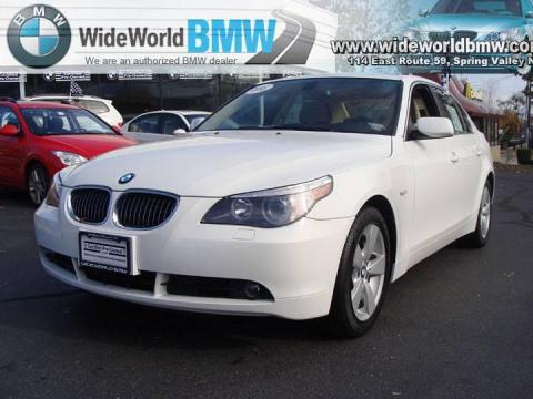 Alpine White BMW 5 Series 530xi Sedan.  Click to enlarge.