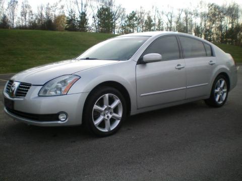 Liquid Silver Metallic Nissan Maxima 3.5 SE.  Click to enlarge.