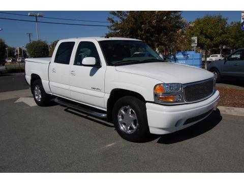 Summit White GMC Sierra 1500 Denali Crew Cab AWD.  Click to enlarge.
