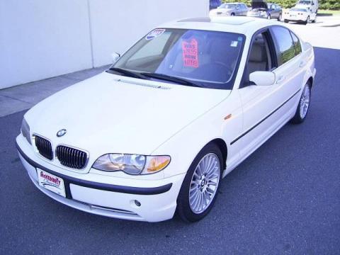 Alpine White BMW 3 Series 330i Sedan.  Click to enlarge.