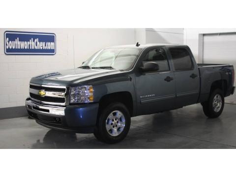 Blue Granite Metallic Chevrolet Silverado 1500 LT Crew Cab 4x4.  Click to enlarge.