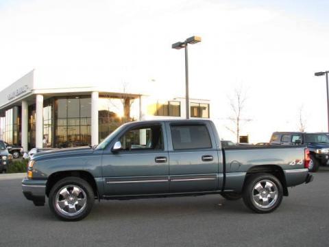 Blue Granite Metallic Chevrolet Silverado 1500 Classic LS Crew Cab 4x4.  Click to enlarge.