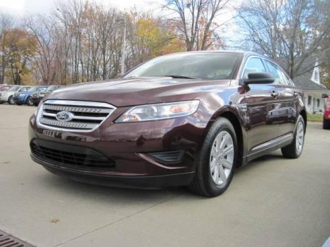 Cinnamon Red Metallic Ford Taurus SE.  Click to enlarge.