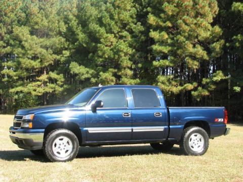 Blue Granite Metallic Chevrolet Silverado 1500 LT Crew Cab 4x4.  Click to enlarge.