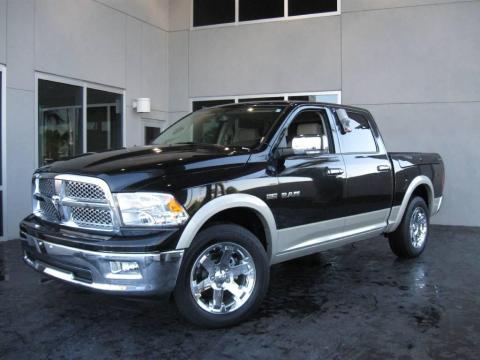 Brilliant Black Crystal Pearl Dodge Ram 1500 Laramie Crew Cab 4x4.  Click to enlarge.