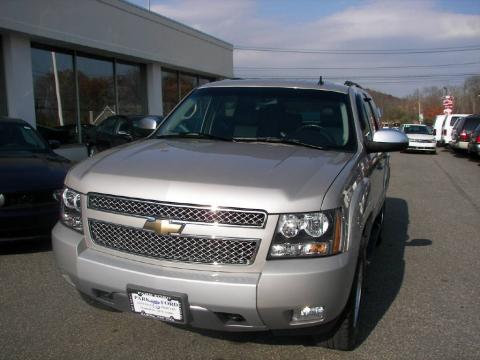Silver Birch Metallic Chevrolet Tahoe LTZ 4x4.  Click to enlarge.