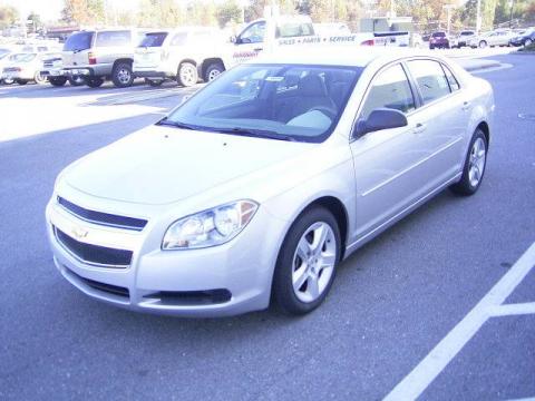 Silver Ice Metallic Chevrolet Malibu LS Sedan.  Click to enlarge.