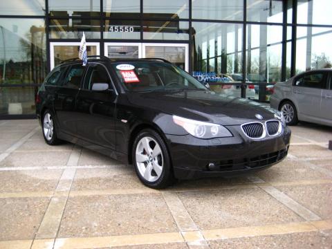 Black Sapphire Metallic BMW 5 Series 530xi Sport Wagon.  Click to enlarge.