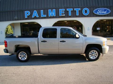 Silver Birch Metallic Chevrolet Silverado 1500 LS Crew Cab.  Click to enlarge.