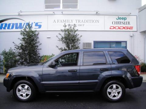 Midnight Blue Pearl Jeep Grand Cherokee Laredo 4x4.  Click to enlarge.