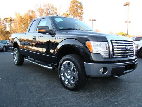 Tuxedo Black Ford F150 XLT SuperCab 4x4.  Click to enlarge.