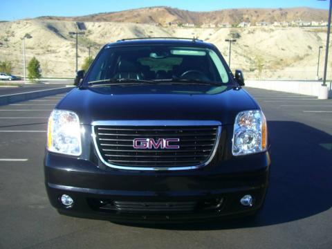 Onyx Black GMC Yukon XL 1500 SLT.  Click to enlarge.