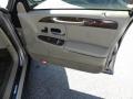 2001 Town Car Executive #9