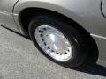 2001 Town Car Executive #16