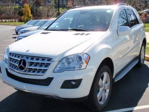 Arctic White Mercedes-Benz ML 350 4Matic.  Click to enlarge.