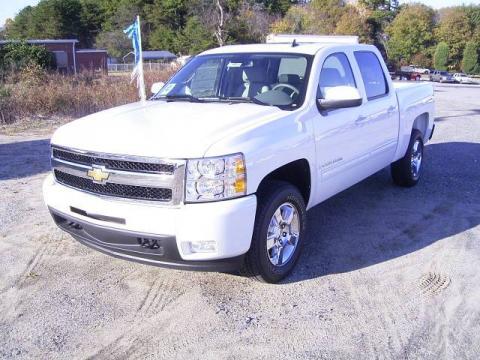 Summit White Chevrolet Silverado 1500 LTZ Crew Cab 4x4.  Click to enlarge.