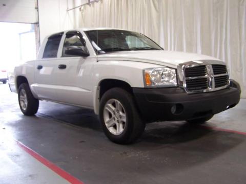 Bright White Dodge Dakota SLT Quad Cab 4x4.  Click to enlarge.