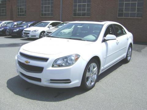 Summit White Chevrolet Malibu LT Sedan.  Click to enlarge.