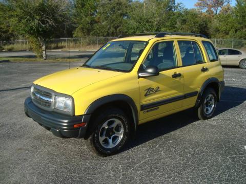 Yellow Chevrolet Tracker LT 4WD Hard Top.  Click to enlarge.