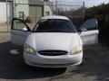 2001 Taurus SE #1