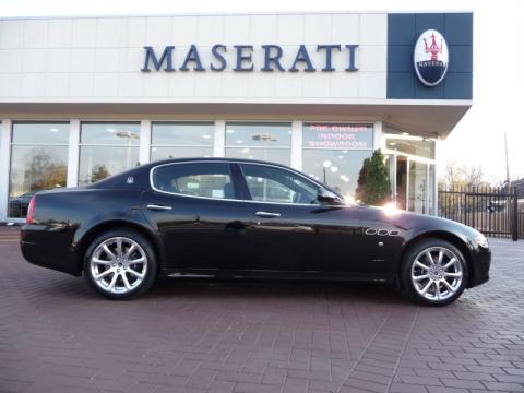 Nero (Black) Maserati Quattroporte .  Click to enlarge.