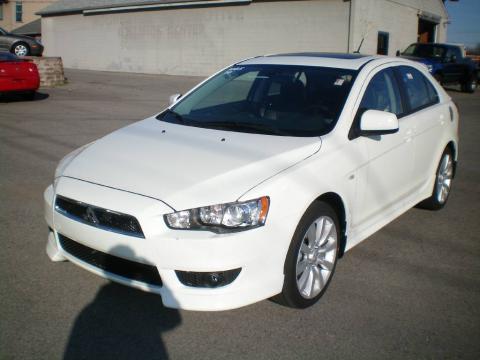 Wicked White Metallic Mitsubishi Lancer Sportback GTS.  Click to enlarge.