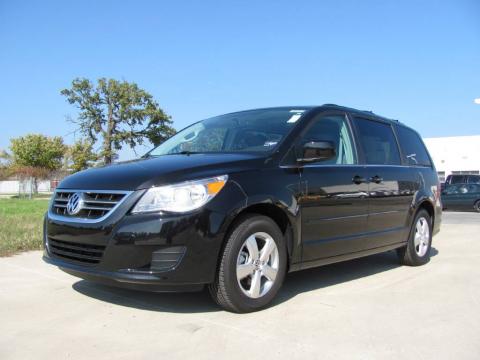 Nocturne Black Metallic Volkswagen Routan SE.  Click to enlarge.