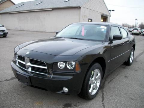 Brilliant Black Crystal Pearl Dodge Charger R/T AWD.  Click to enlarge.